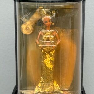 Bob Mackie Gold Barbie Doll 1990 Limited Edition in Original Case and Shipper